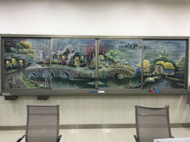 粉笔是"毛笔",是"粉刷" 可以复制出虚实结合的山水画 也可以画出色彩