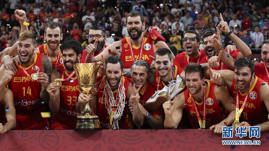 篮联篮球世界杯决赛中 , 西班牙队以95比75战胜阿根廷队 , 夺得冠军