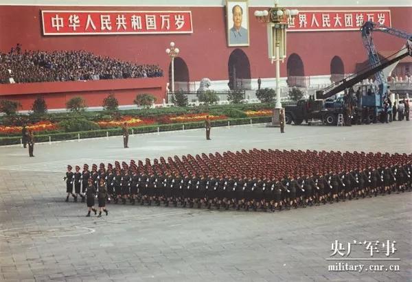 阅兵档案1984年国庆阅兵中国战略导弹第一次揭开神秘面纱