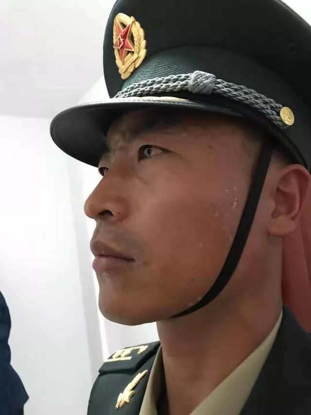 中校营长李彦德无畏铸就阅兵荣耀