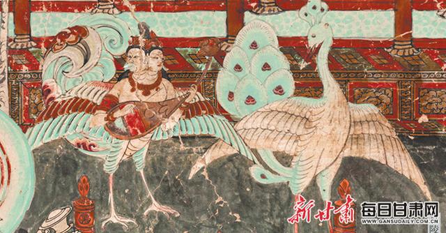 220窟壁画上的阮,却绘着一个花瓣形的大音箱.