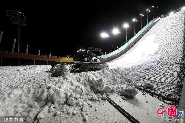 首钢冬奥滑雪大跳台开始造雪 将迎来首项赛事检验「组图」