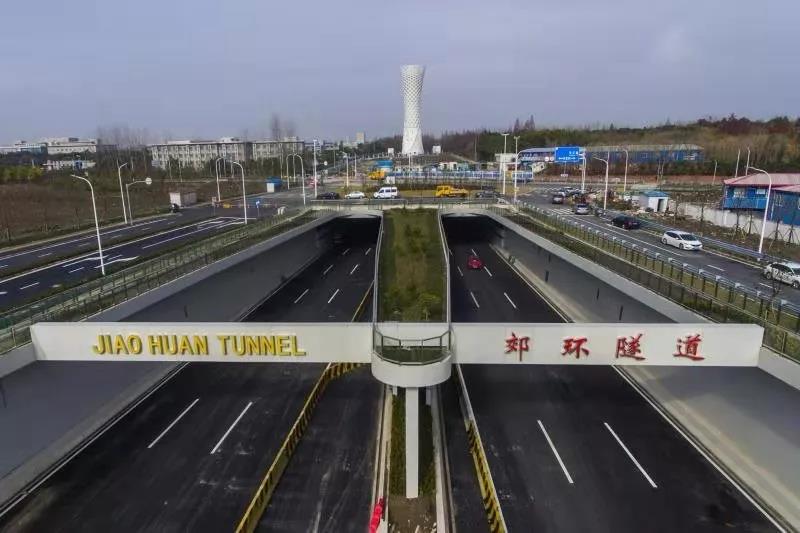 沿江通道新建工程是上海市域郊环线和沿江沿海大通道的重要组成部分