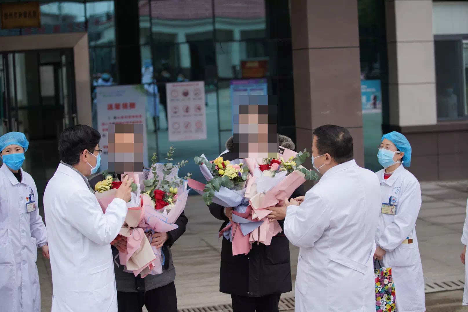 扬州首批2人出院,"特别感谢医护人员,相信疫情很快会过去!