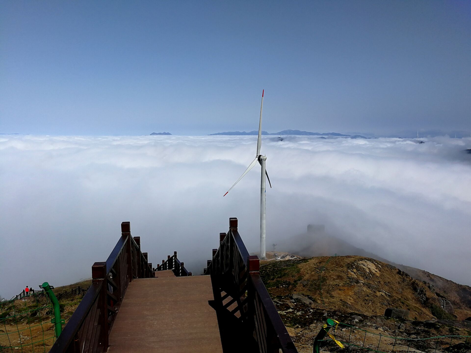 这里是位于湖南永州蓝山县南风坳区域的云冰山