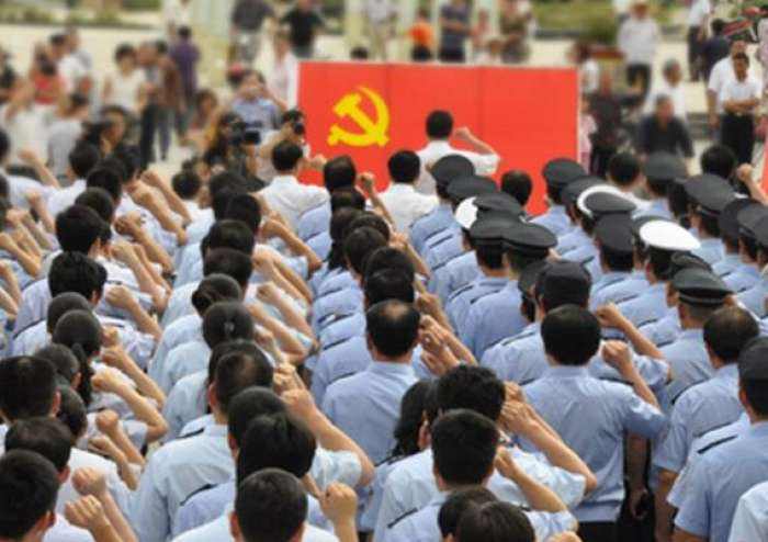 从站起来到强起来：中国共产党引领伟大复兴
