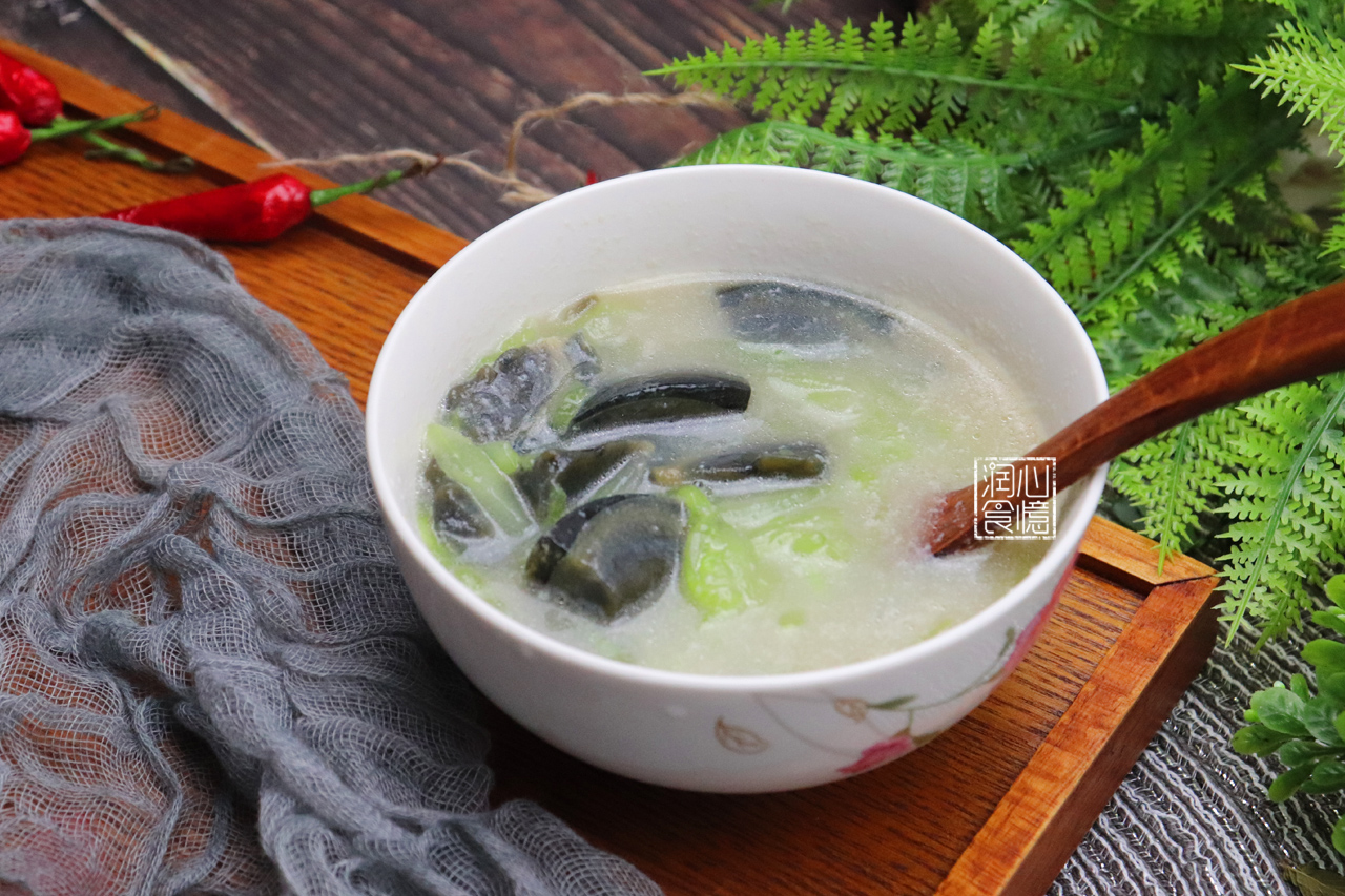 这蛋享誉全球,和黄瓜煮汤喝,清热解毒促消化,夏季消暑