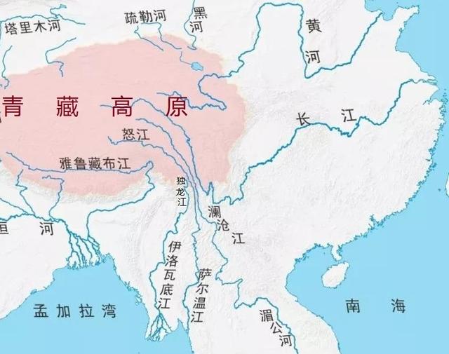 "中南半岛"的地形特征:山河相间呈南北纵列分布,地势北高南低