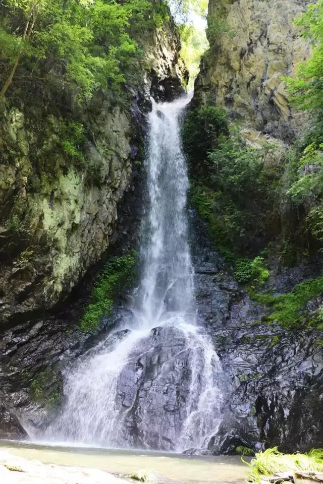 摄影:老牛 旅游贴士: 地址:陕西省安康市旬阳县铜钱关镇.