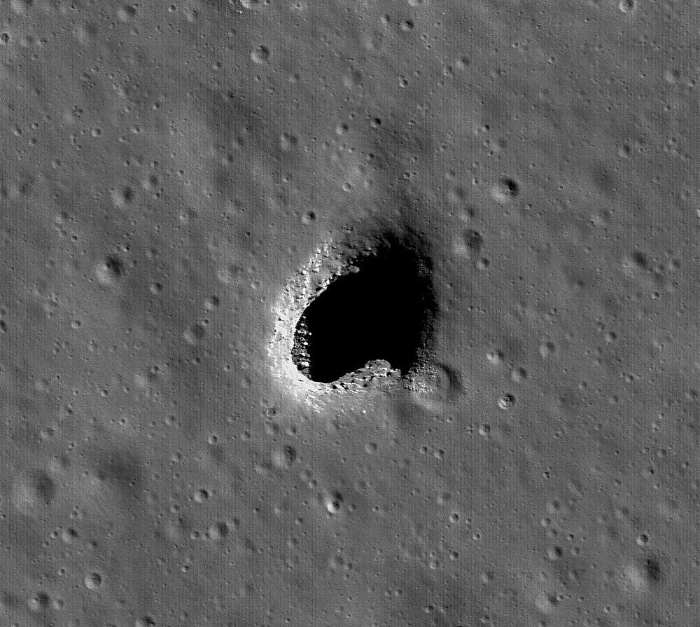 玉兔2号最新发现:月球上最大的盆地,可能并非由小行星