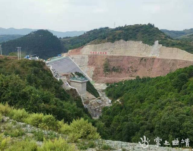 曲靖市车马碧水库大坝封顶