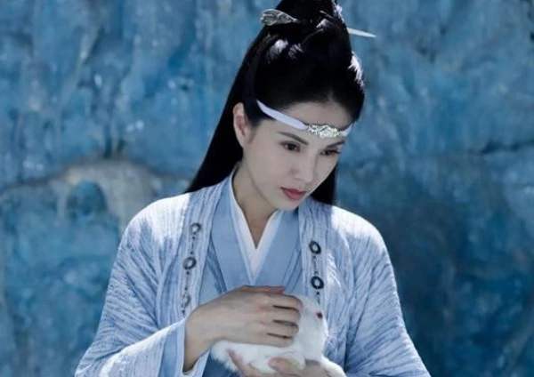 阿胭女鬼秦愫看了这么多高颜值的艺人,是不是要表扬一下陈情令的选角