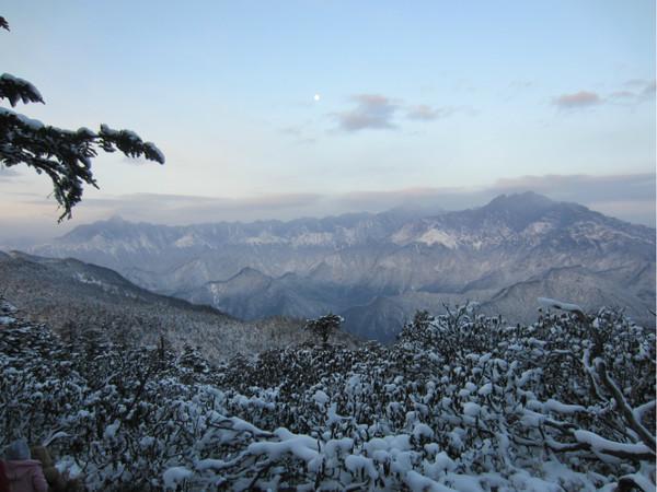 成都出发,徒步雅安红灵山,5小时到顶海拔3600米的雷音