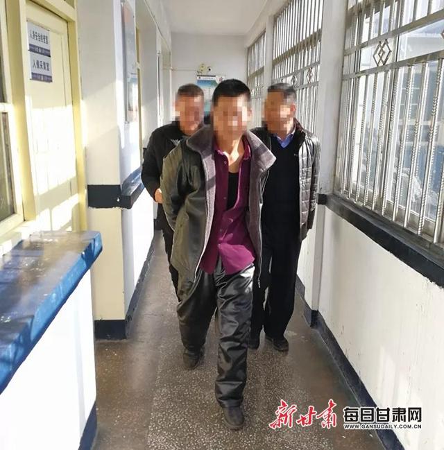 "漂白"身份潜逃23年 永登警方终将命案逃犯何某擒获