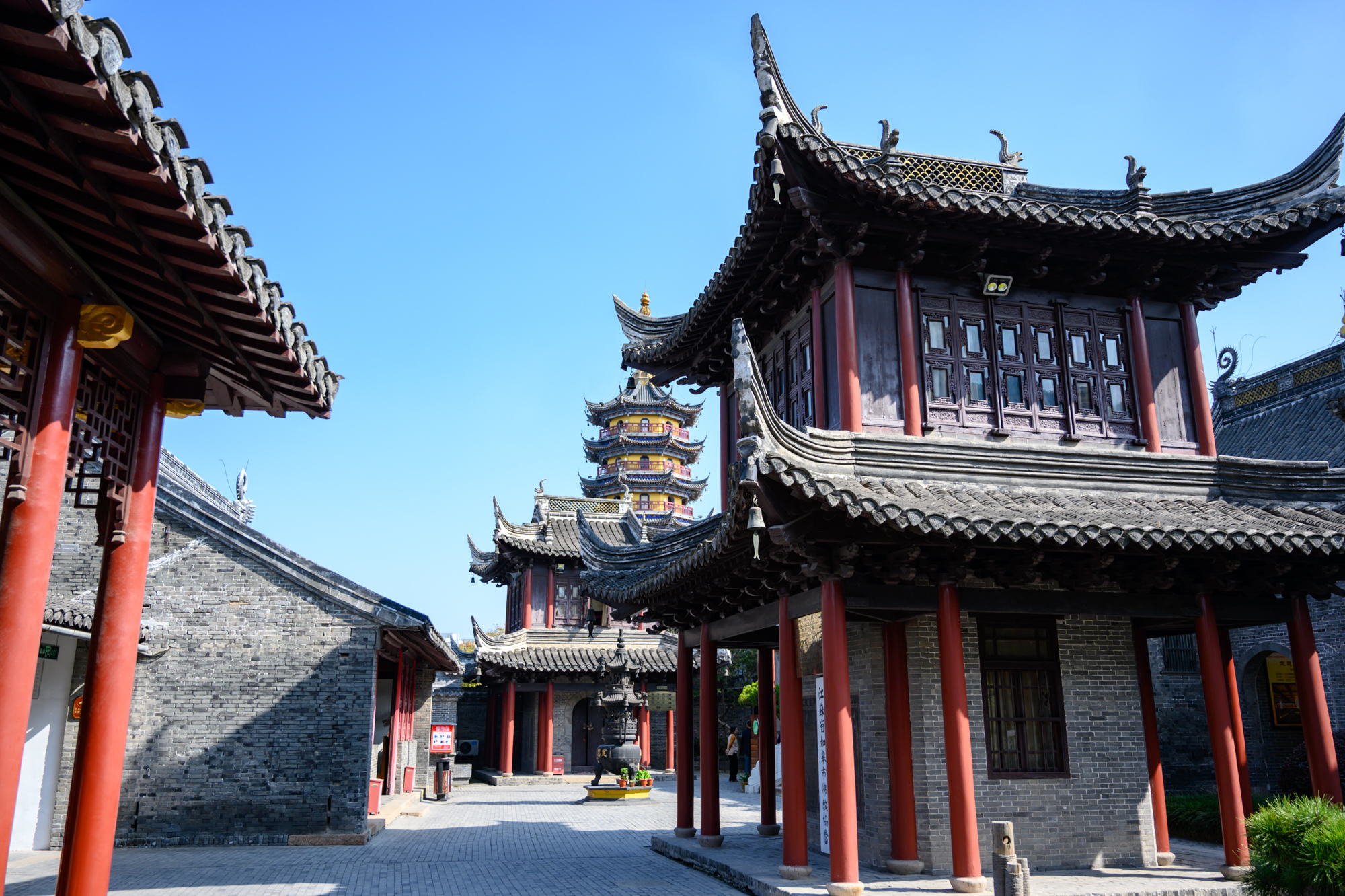 江苏如皋定慧禅寺1400多年的古刹国内罕见的山门朝北寺院