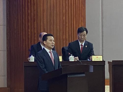 十五届人大常委会第十三次会议决定任命陈宏伟为郑州市人民政府副市长