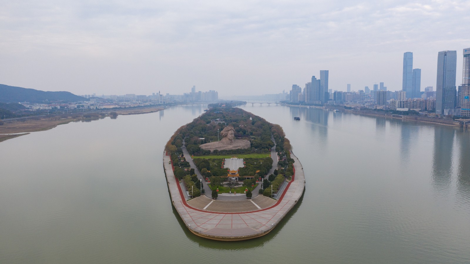 众志"空"城!此刻的长沙街头 "无人"就是最美的风景(航拍)