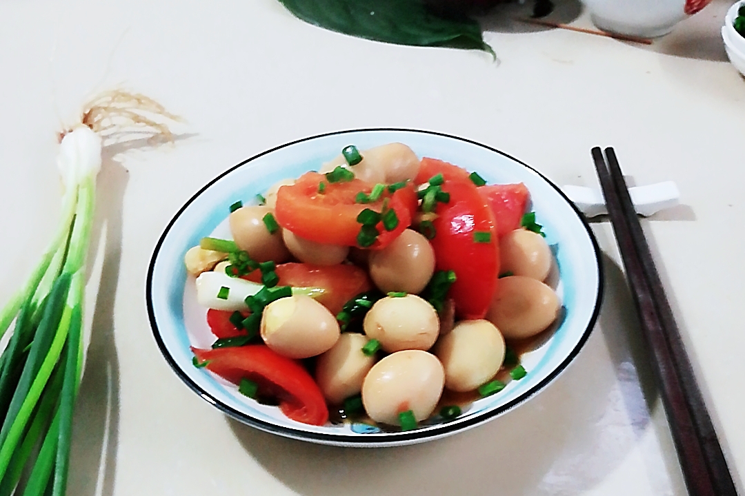 家常菜之西红柿焖鹌鹑蛋,创新做法,酸甜醒胃,令人食欲