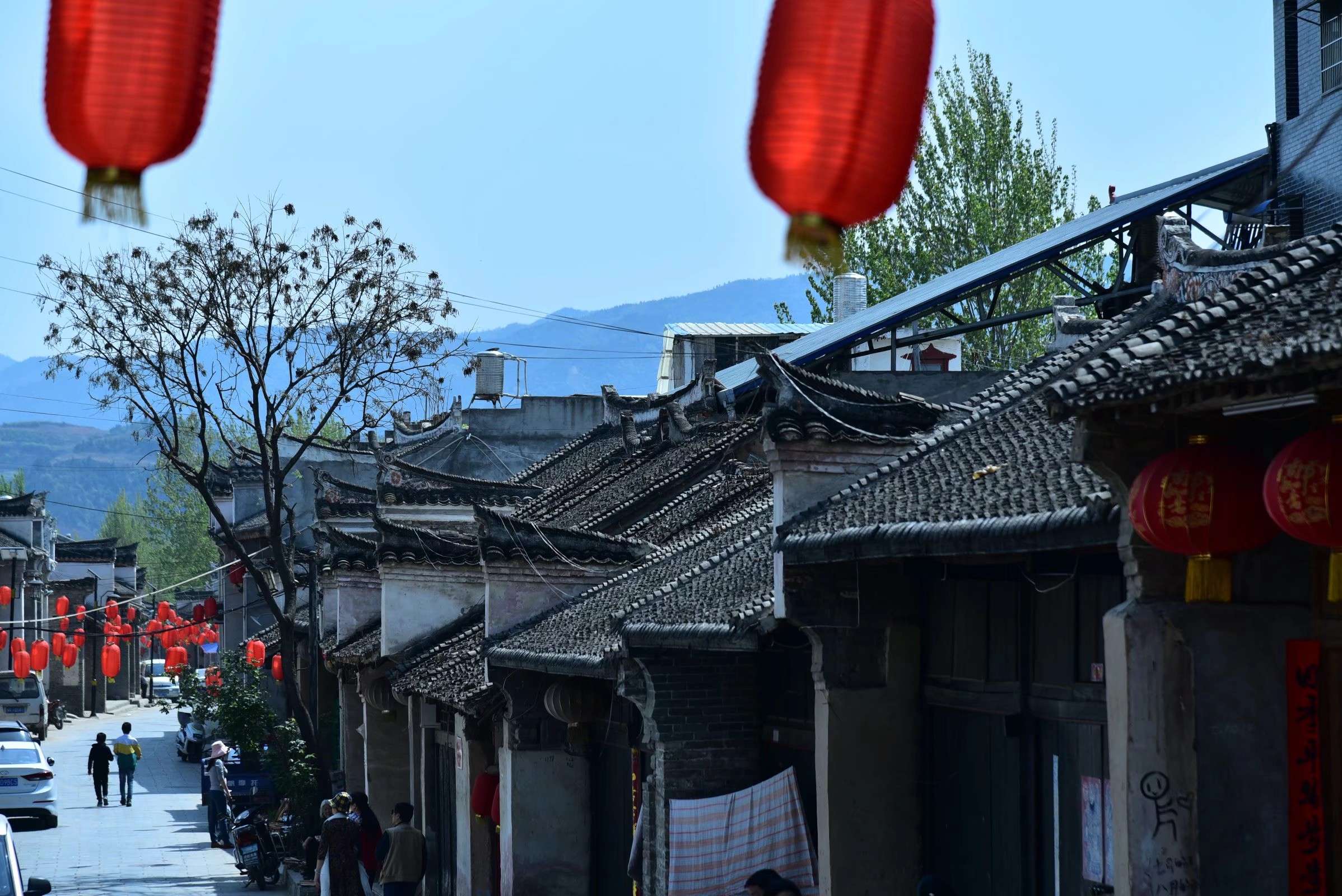 一脚跨越豫鄂秦,晨鸡鸣唱传三省,荆紫关映像