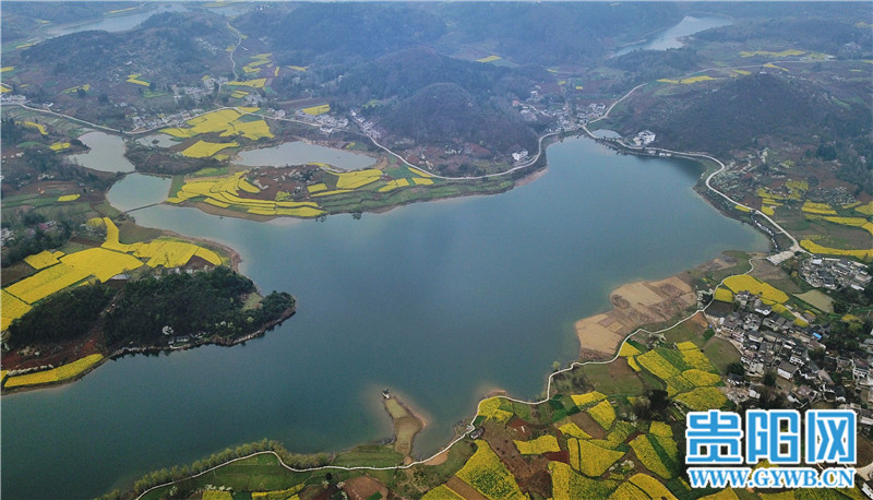 贵州黔西县大海子村:田园风景美如画,碧波荡漾春光好