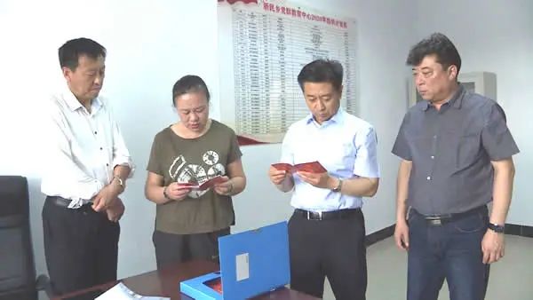 自治区党委组织部党员教育中心主任岳滨到阿旗调研