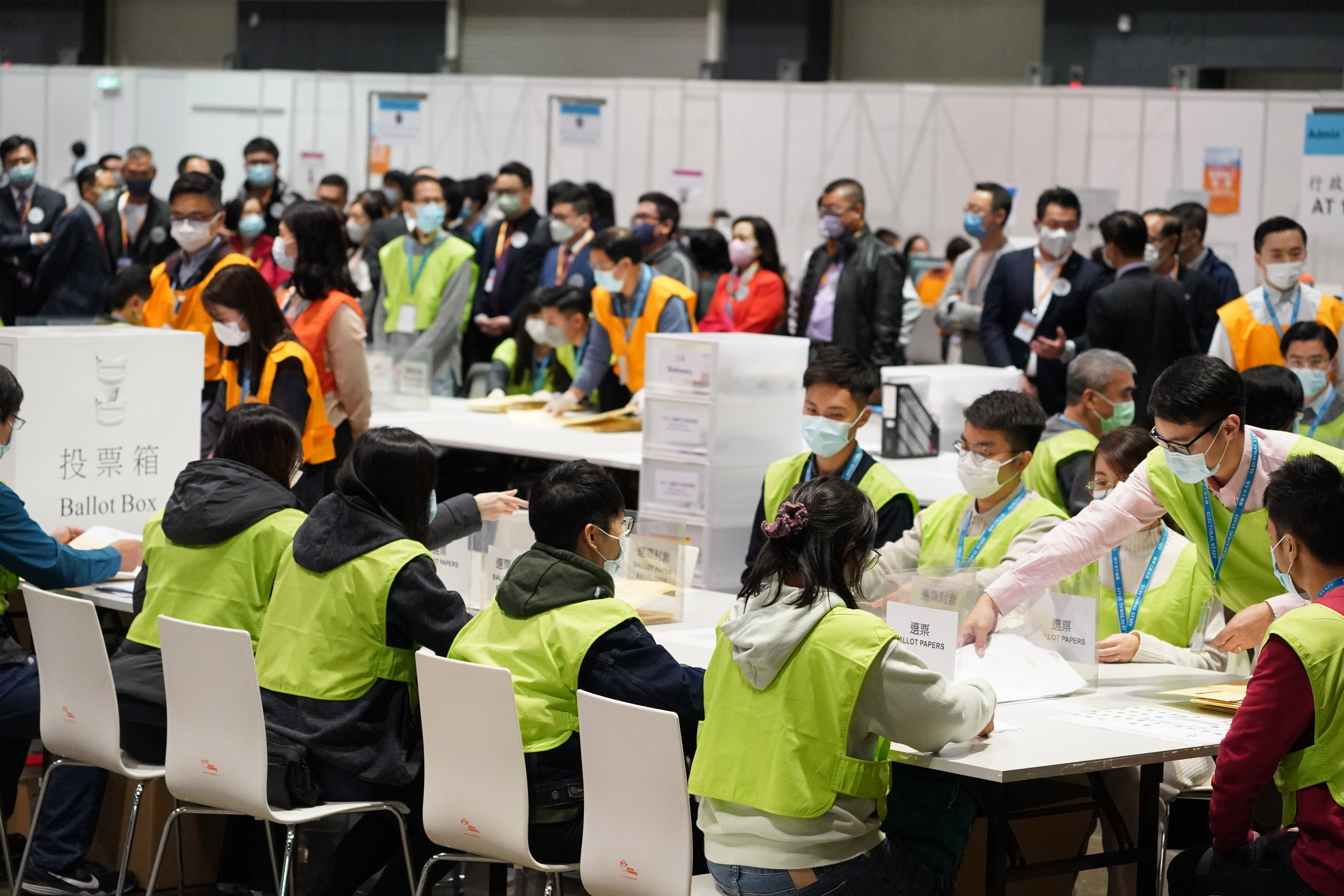 香港特区第七届立法会选举20人当选新一届分区直接选举界别立法会议员