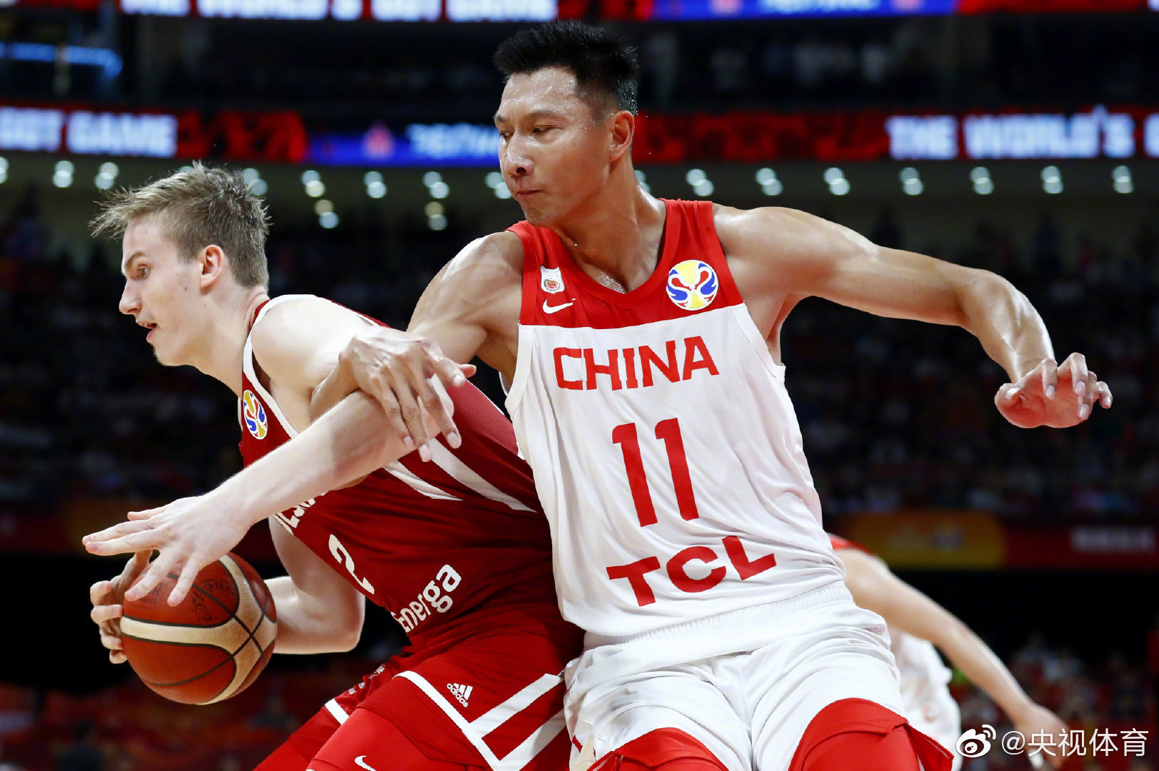 决战时刻两次发球失误!中国男篮3分惜败波兰