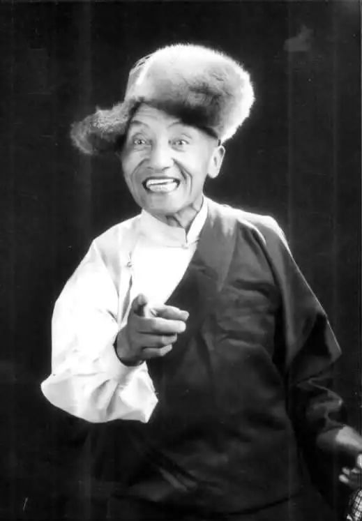 土登老师是西藏和平解放以来在党和政府的关心,培养下成长起来的优秀