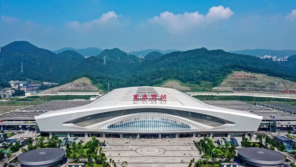 重庆西开往香港西九龙站的g319次直通高铁正式首发