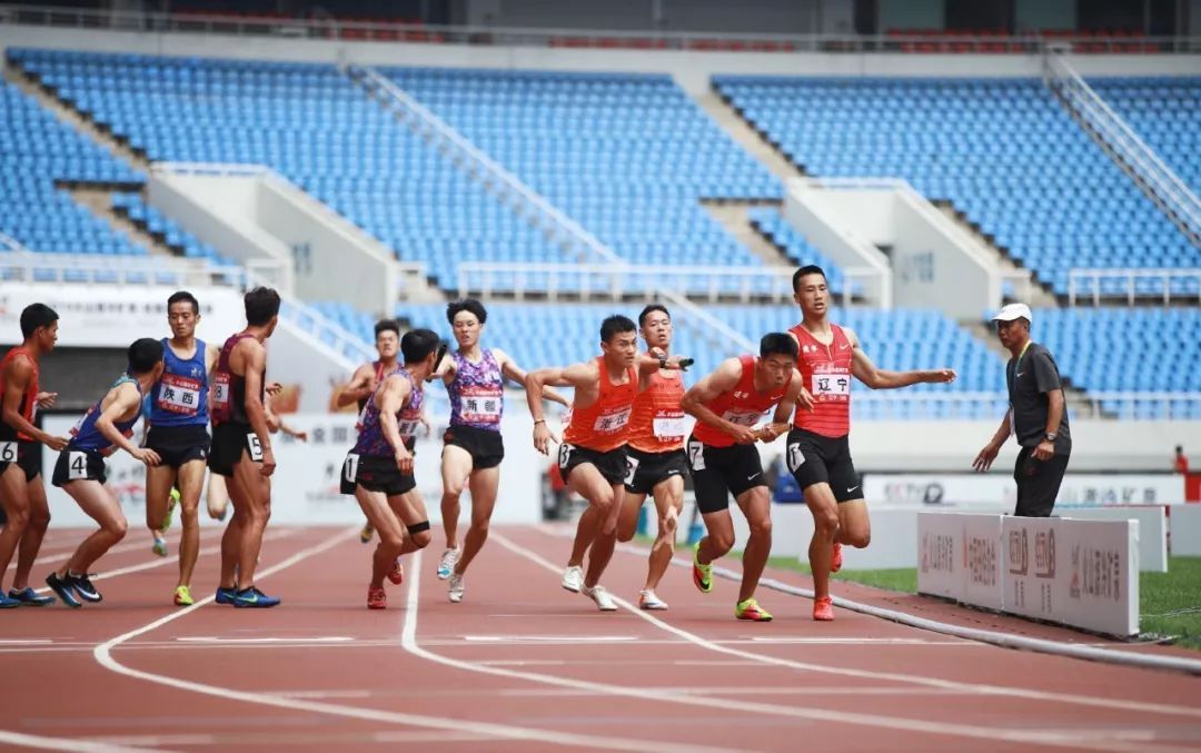 26米的成績獲得男子鏈球銀牌男子4x400m接力值得一提的是男子4×400m