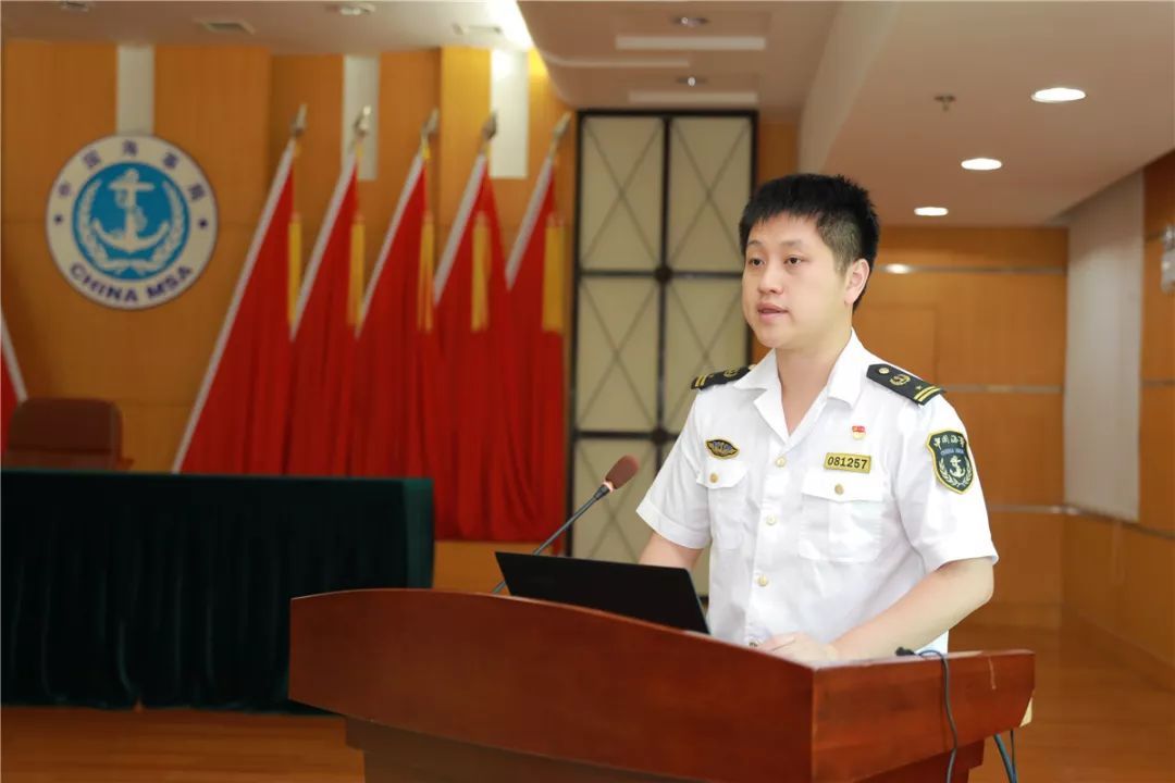 不忘初心牢记使命丨厦门海事局举行2019年新提任领导干部宪法宣誓仪式