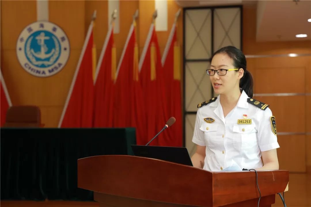 不忘初心牢记使命丨厦门海事局举行2019年新提任领导干部宪法宣誓仪式