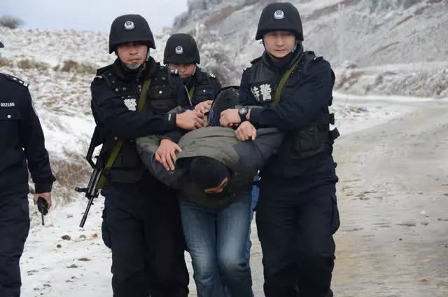 昭通警方侦查发现,2013年以来,该团伙"老大"张自勇先后纠集云南省巧家