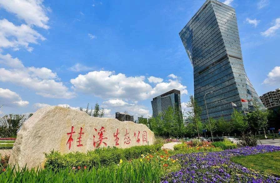 慢投垒球 比赛日程:8月9日-17日 桂溪生态公园东区 ▽