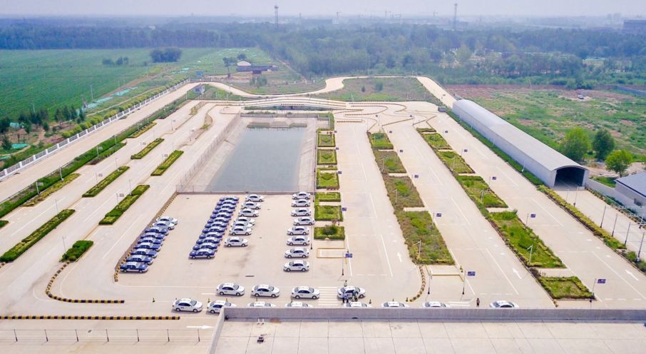 暑期驾考人满为"患"?想快速拿驾照的来