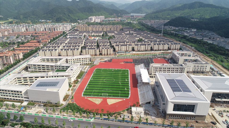 新三小项目目前已经完成竣工验收,待投入使用后,将有安吉第三小学