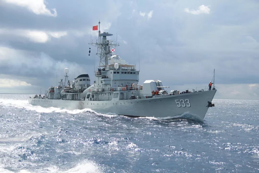 向老兵告别台州舰金华舰临汾舰退役仪式举行