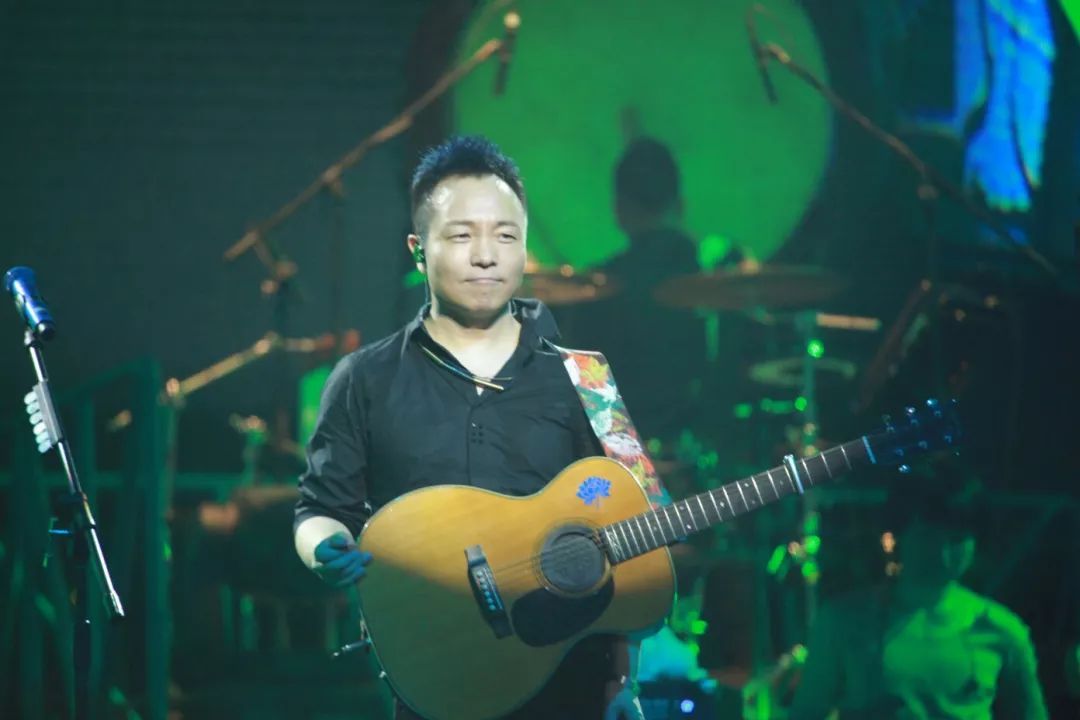 郑钧,许巍,天堂乐队,眼镜蛇乐队,小柯……这一个个今后将被无数人所