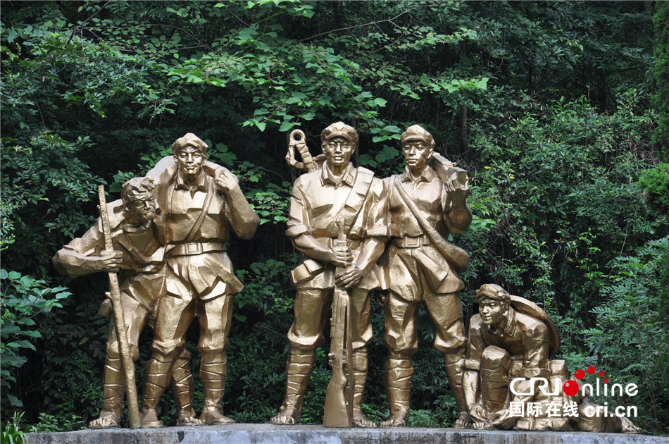 红军长征过石壕,当地百姓流传着这样的歌谣:"石壕哪年不过兵,过兵百姓