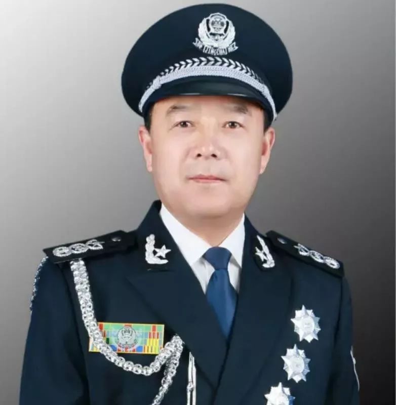 从文艺兵到文艺警