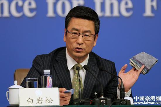 中央电视台主持人白岩松(中国台湾网资料图)