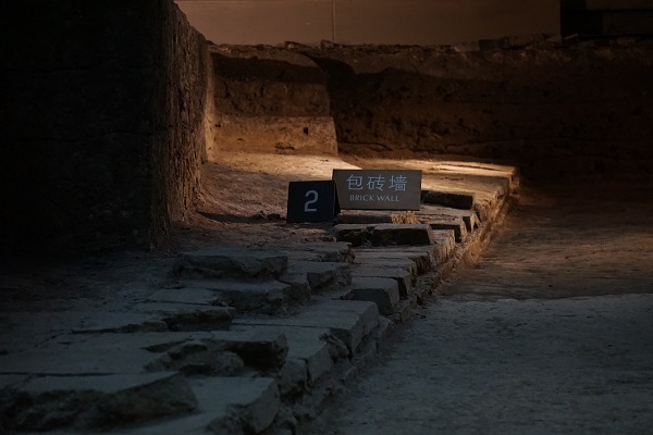 位于六朝博物馆地下一层的"六朝帝都遗址展厅"中也呈现了2007年考古