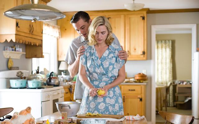 沙溢胡可合作话剧在探讨中产婚姻困境?其实远不止这些