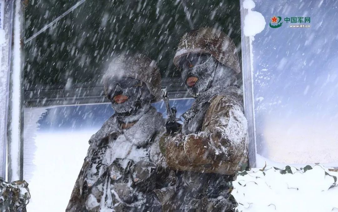 这些都是中国军人的好样子!