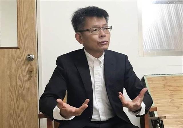 杨秋兴退党后名嘴预言这个小巨人的下场