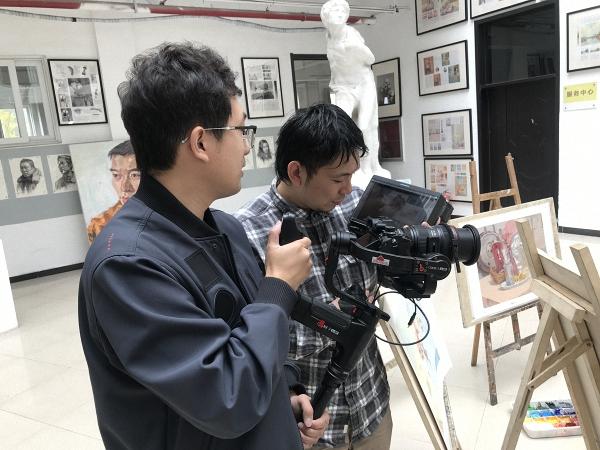 对谈饼叔张竣当战地记者变身vlogger的那点事儿