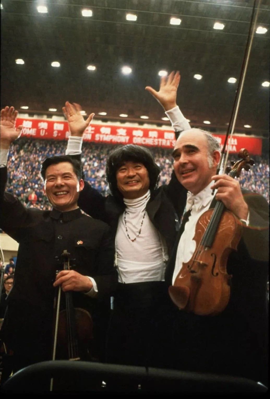 出生在沈阳与中国交往密切晚年与食道癌抗争指挥家小泽征尔迎来84岁