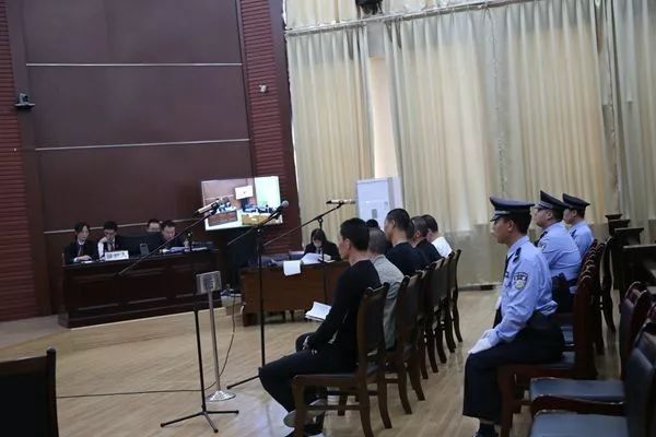 9月5日,定西市安定区人民法院公开开庭审理了马军等6人涉嫌寻衅滋事