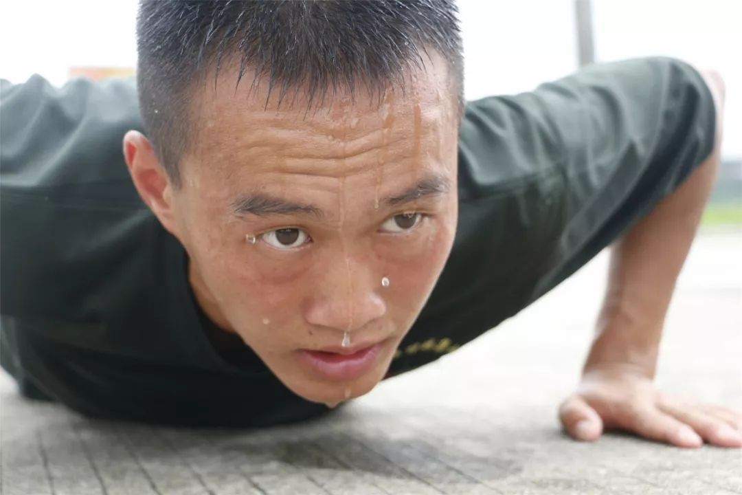 野狼特战队的心灵鸡汤总有一句激励你