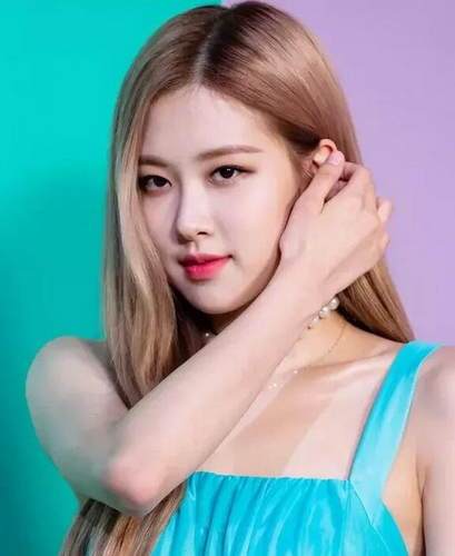 担任blackpink主唱的rose拥有新西兰,韩国两国国籍.